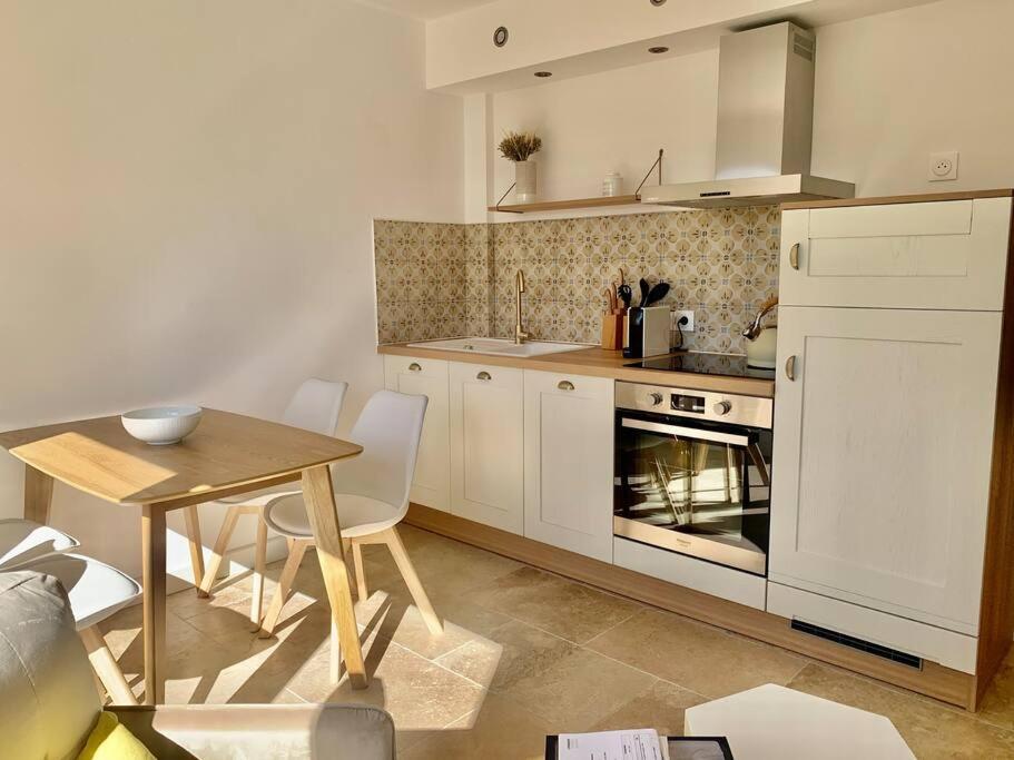 La Reposee, Bas De Villa En Plein Coeur De Vence Exterior photo
